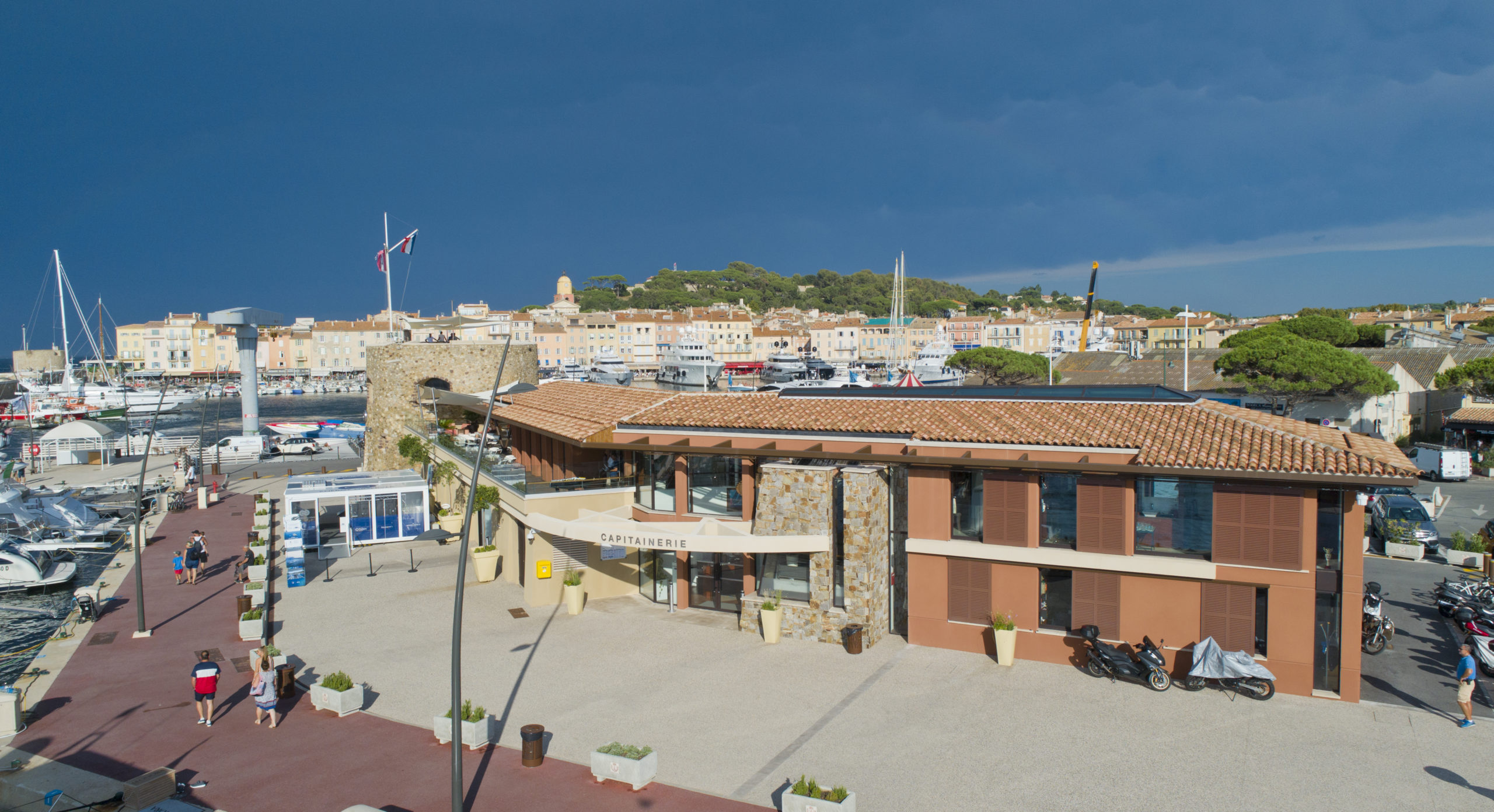 St-Tropez le port (2pieces) vue sur la place ✨hermès et L'Opéra  ✨Club-Restaurant - Saint-Tropez